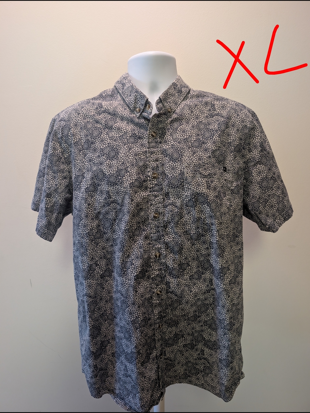 Rip Curl Black and White Short-Sleeve Button-Down Shirt